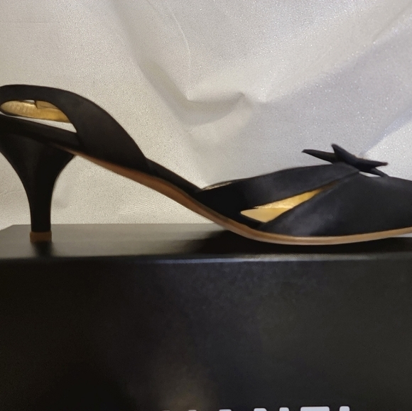 CHANEL Rare Black "Star" Sample Shoes - Picture 7 of 9